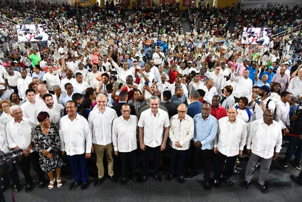 Presidente Luis Abinader encabeza conmemoracion del Dia Internacional del Trabajo junto a CNUS, CASC Y CNTD