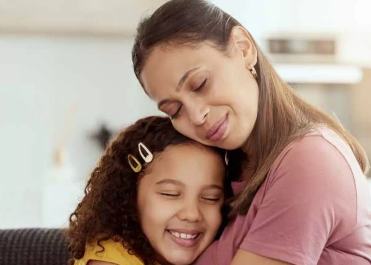 Las madres también deben  cuidar  su salud mental. El amor de los hijos y las relaciones basadas en el respeto le ayudan a ser más felices.