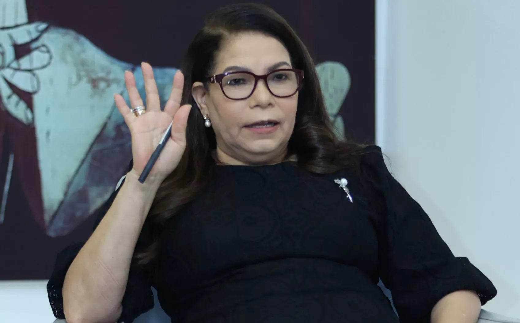 Directora Pasaportes, Digna Reynoso, dice han  tratado de desaparecer el famoso “buscón” fuera de la entidad.  elieser tapia