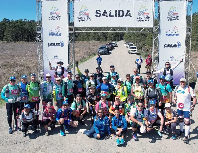 El grupo 50k, durante la celebración del evento.