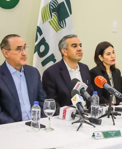Iván Hernández durante el acto de relanzamiento.