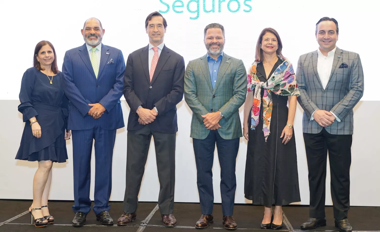 Larissa Piantini, José Zapata, Mario Alonso Puig, Eduardo Cruz, Sandra Jacobo y Jean Paul Quiroz.