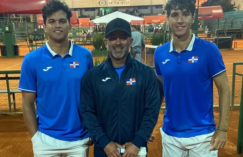 Alejandro Gandini, Jhonny Berrido y Peter Bertran.
