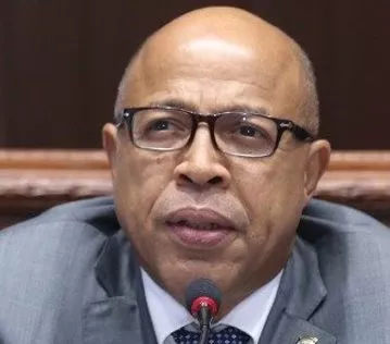 Alfredo Pacheco preside el organismo.