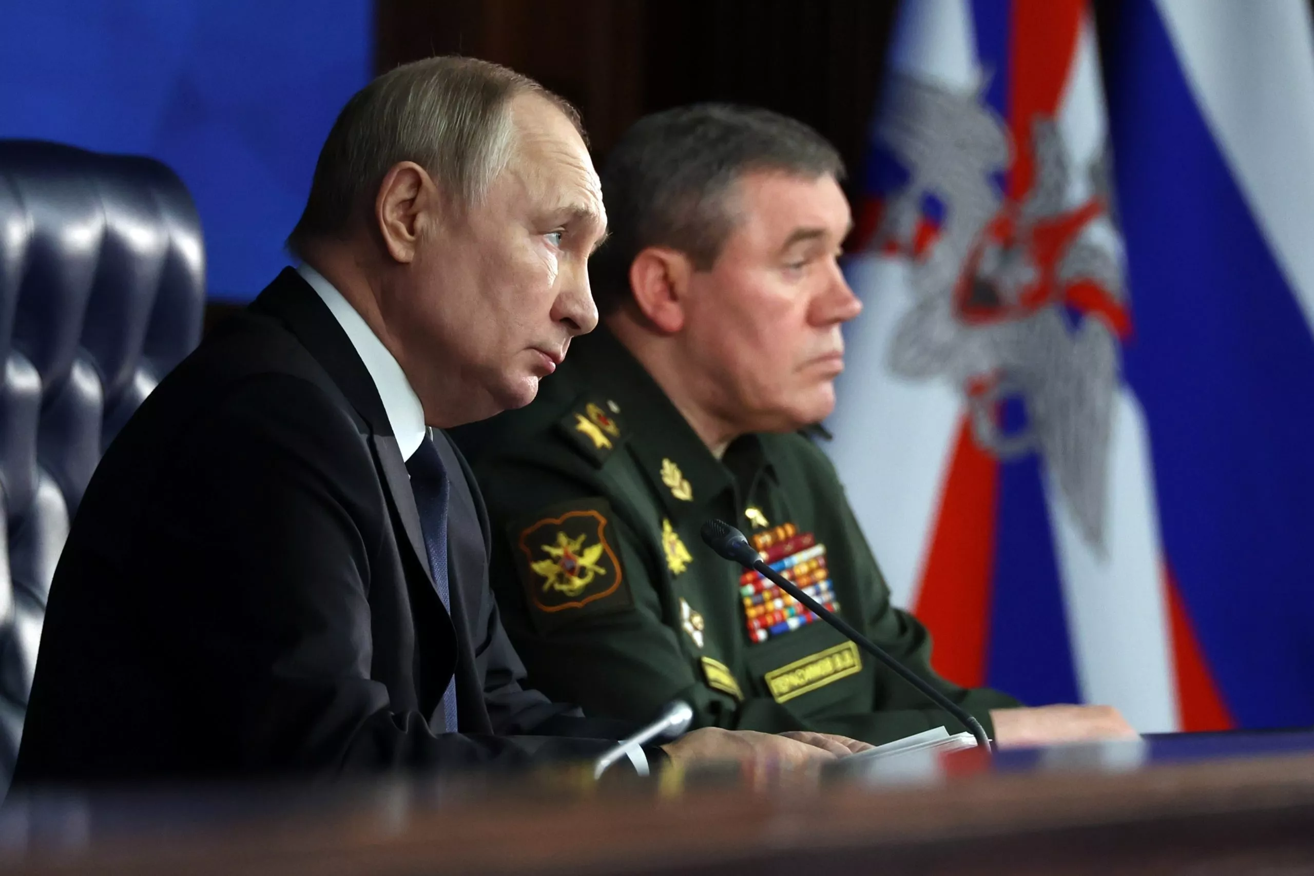 RUSIA-LUCHAS INTESTINAS