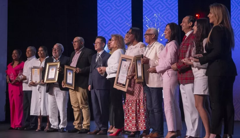 Miembros de la iglesia durante la celebración.