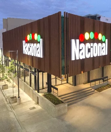 Fachada del  supermercado.