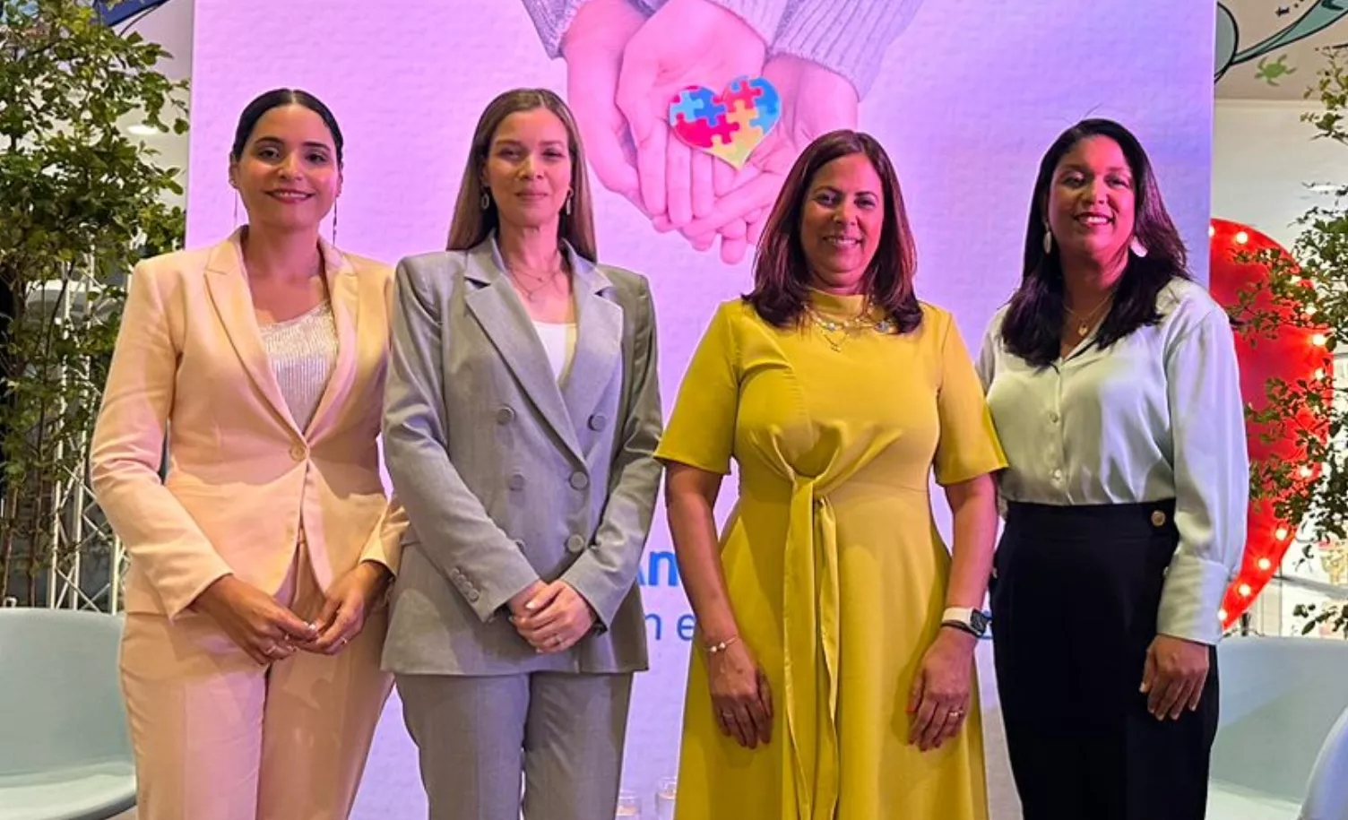 Egdalia Matos, Priscilla Castañeda, Arelis Polanco y Alfonsina Madera.