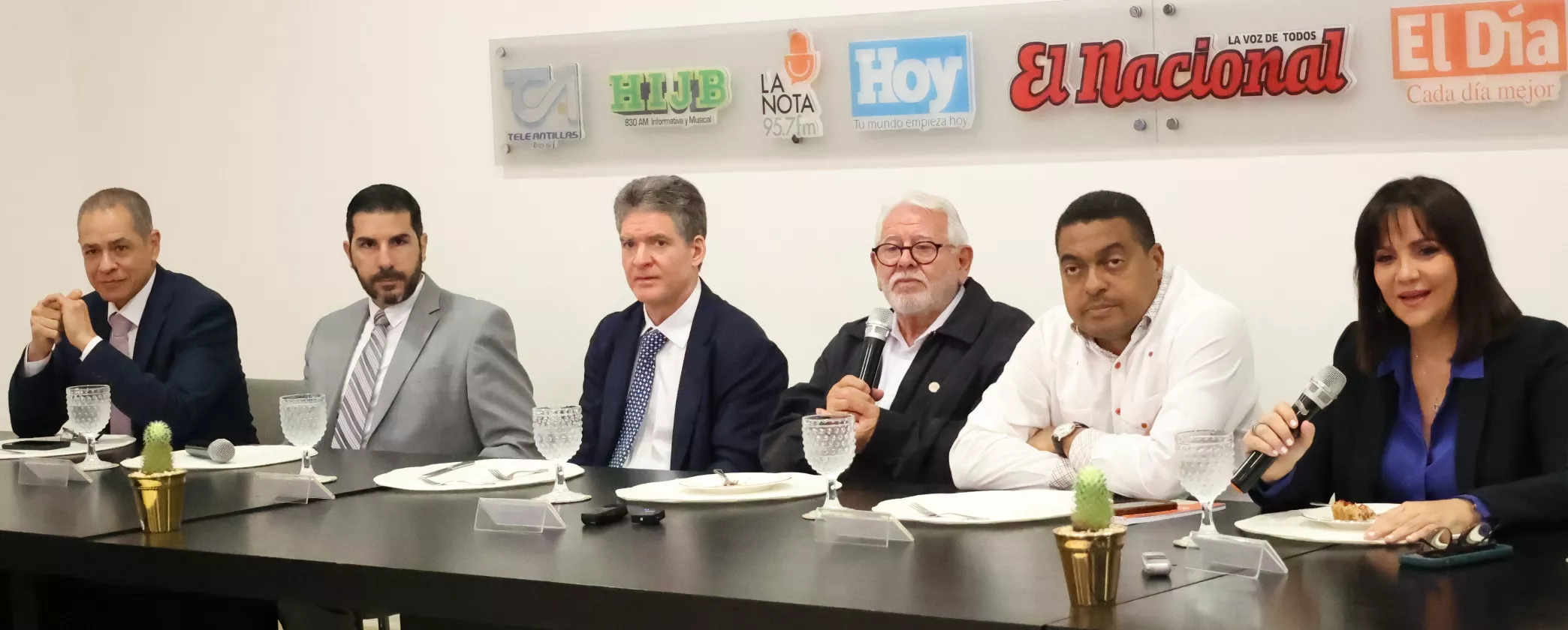 11__almuerzo_1,p01
