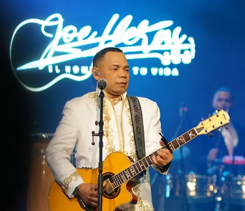 Emocionado y feliz  Joe Veras celebro su trayectoria.