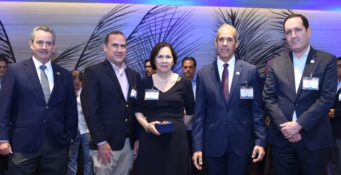 William Malamud, Donald Pimentel Reid, Georgiana Reid, Edwin de los Santos y José Antonio Álvarez.