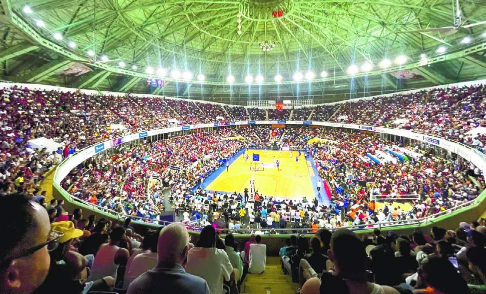 Así lució      Palacio de los Deportes Virgilio Travieso Soto  repleto de público que respaldó equipo dominicano.  fuente externa