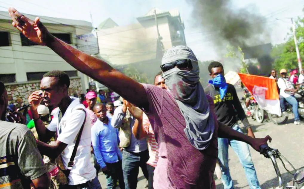Las bandas son apenas un aspecto, el más visible para el mundo, de la profunda crisis económica, social y política  haitiana.