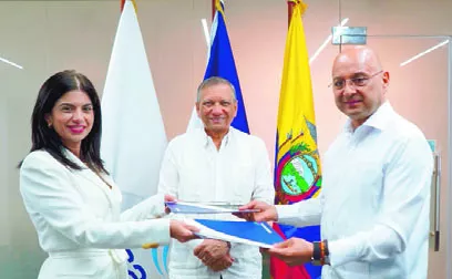 Yamily López,  Leonardo Aguilera y  Santiago Martínez Espínola.