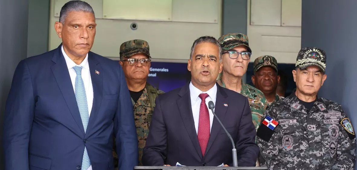 Joel Santos, ministro de la Presidencia fungió como vocero de la reunión.  Elieser tapia