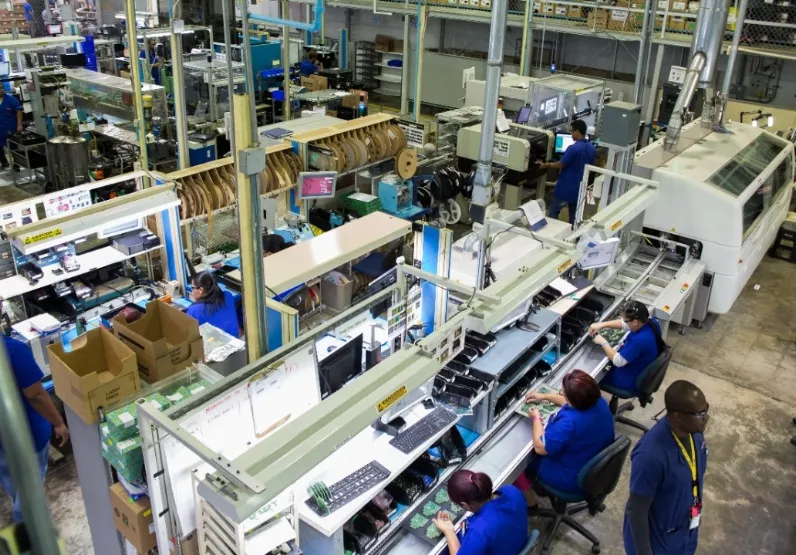 El AIRD  mide 15 factores   trimestral.