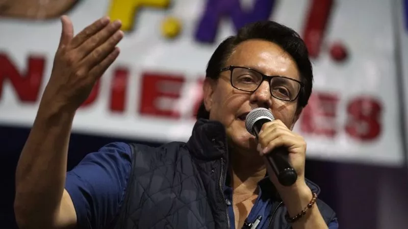 Se desconocen todavía los motivos detrás de este crimen, pero se sabe que uno de los puntos centrales del programa de Villavicencio era la seguridad y el combate al narcotráfico.