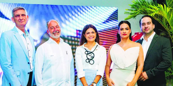 Massimiliano Wax, Stefano Queirolo, Irene Rumiz, Wynne Torres y Edgar Teruel.