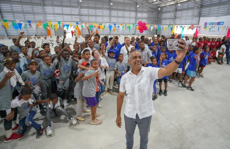 El ministro de la Presidencia, Joel Santos presidió el evento.