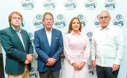 Ricardo Koenig, Fernando González Nicolás, Mariajosé Turull y Emilio Hasbún.