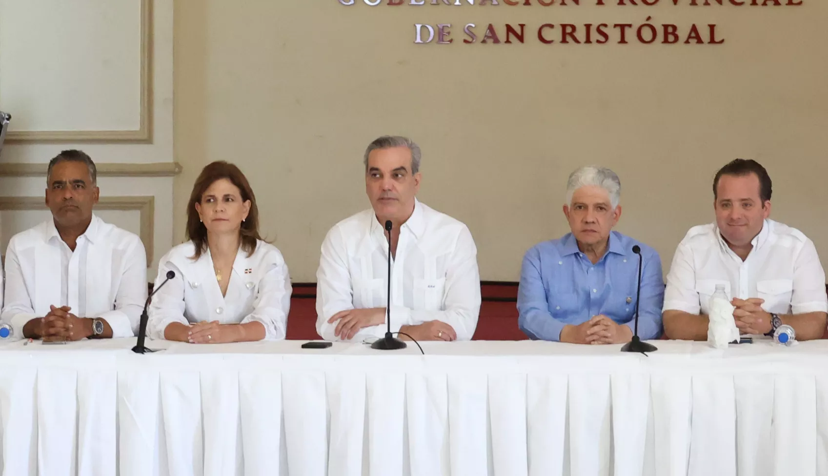 El presidente Luis Abinader encabezó reunión de acciones,  en la Gobernación de  la provincia de San Cristóbal.  José de león