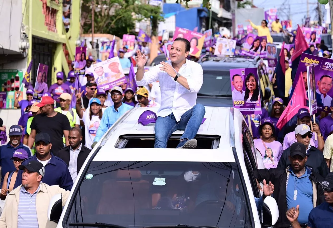 Abel Martínez realizó ayer Marcha de la Esperanza por alto costo, apagones y otros problemas.