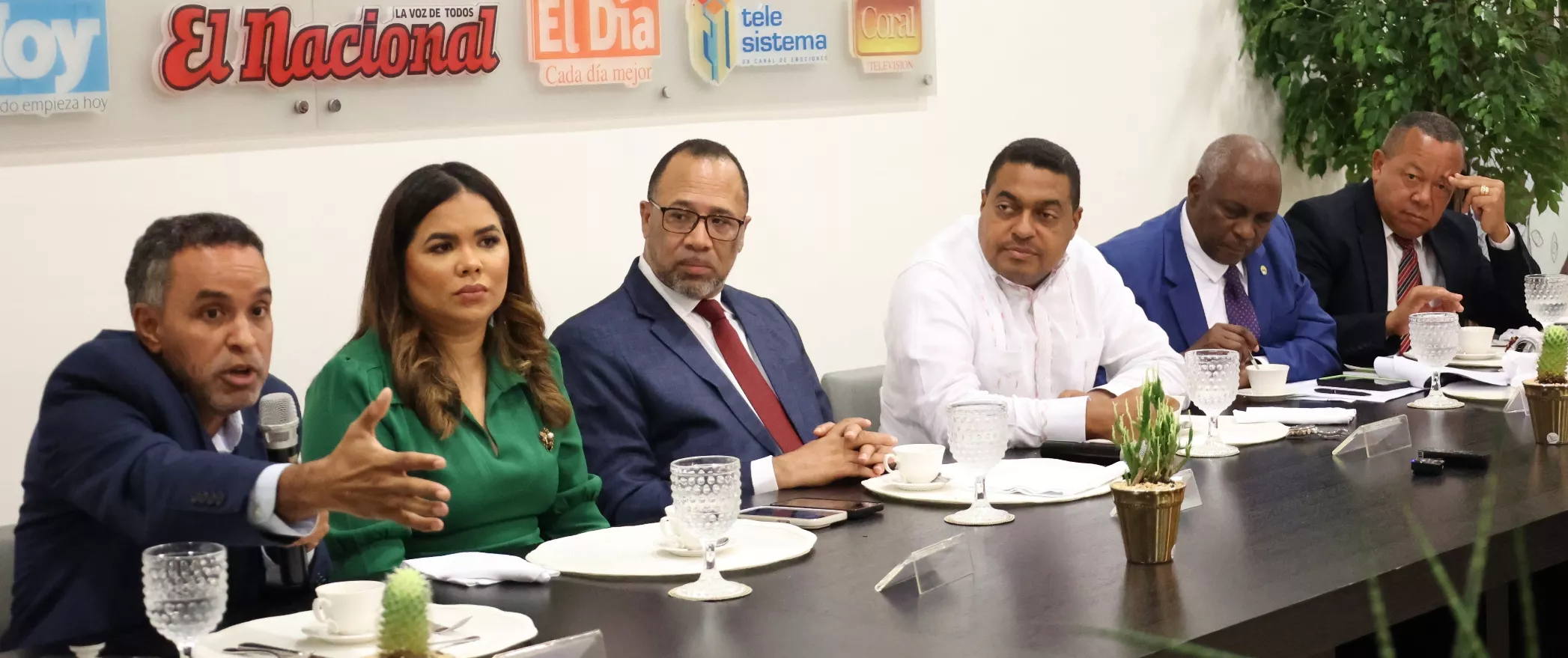 Las cooperativas tienen gran  auge,   sobre todo las de asociaciones de productores; este  año se han registrado 273 nuevas.   Jose de león