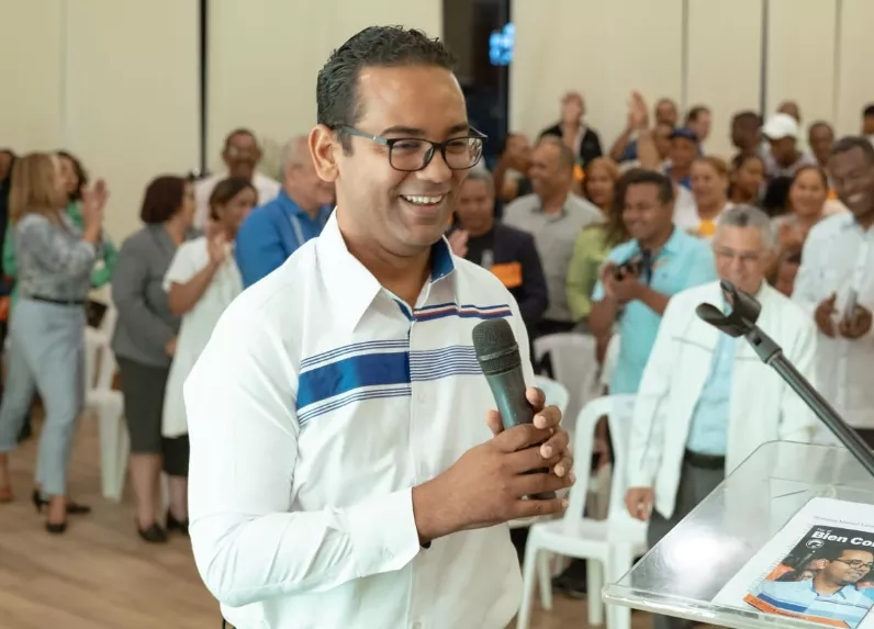 Liriano busca ser diputado por la provincia de SD.