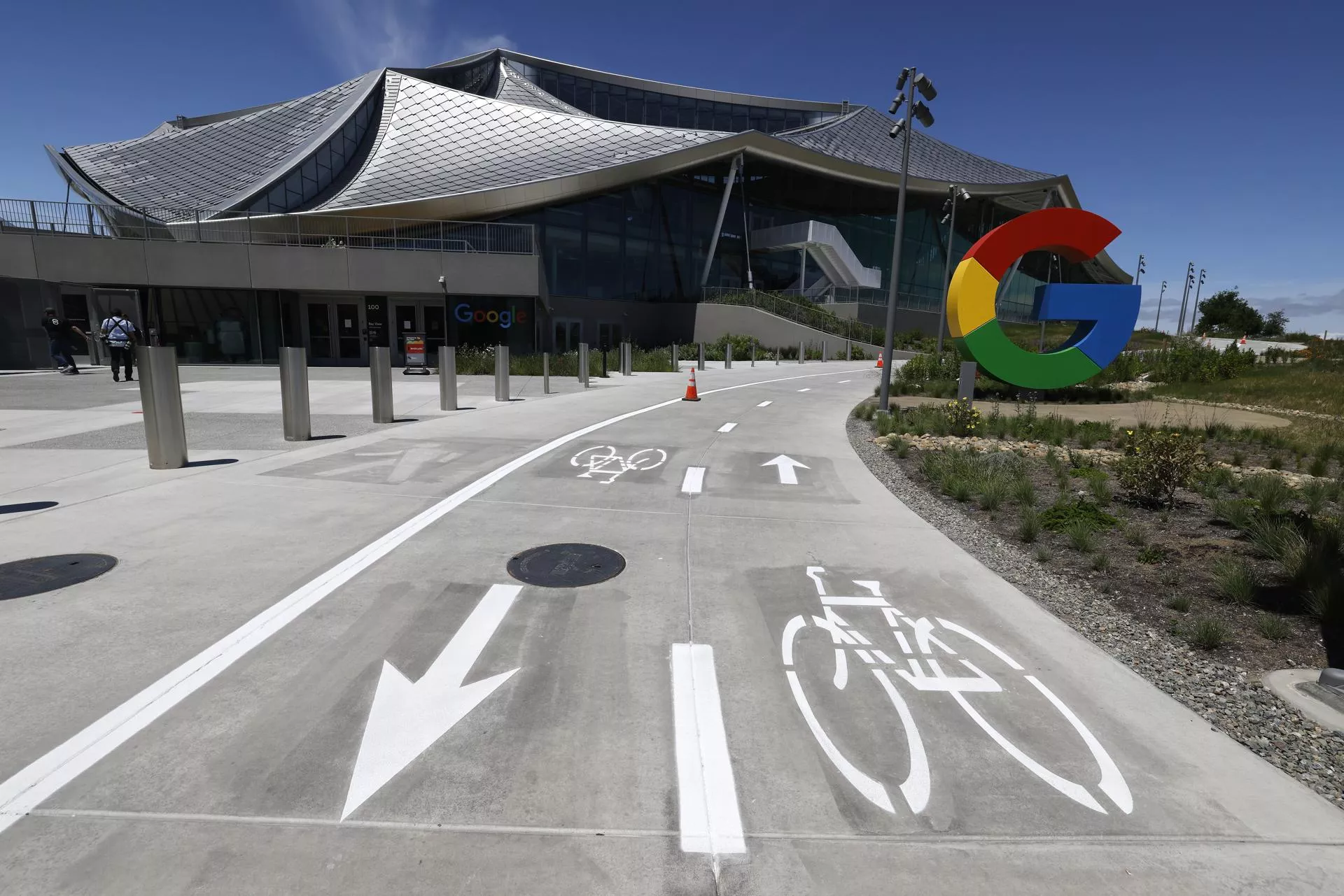 Google ofrece hotel a 99 dólares la noche para animar a empleados a trabajar desde campus