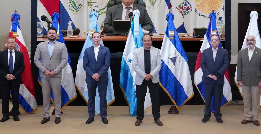 Ejecutivos de diversas entidades financieras.