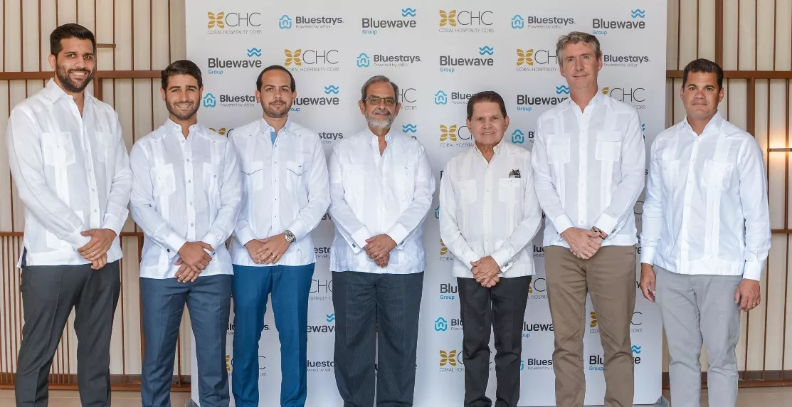 Luis Eduardo Francis, Alger Santos, Jordan Estevez, Francisco Estevez, Julio Llibre, David Llibre y Ricardo Felip.