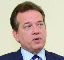 Víctor Bisonó, ministro de Industria y Comercio.