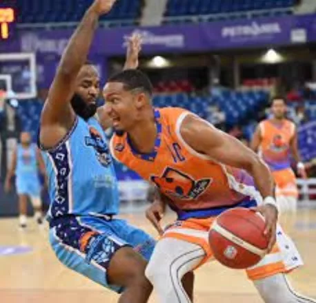 Darwin Cabrera en uno de los partidos con  Huellas del Siglo.