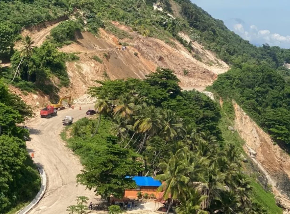 Estado del punto a donde fueron a dar  150 metros de tierra en el Derrumbao.  fuente externa