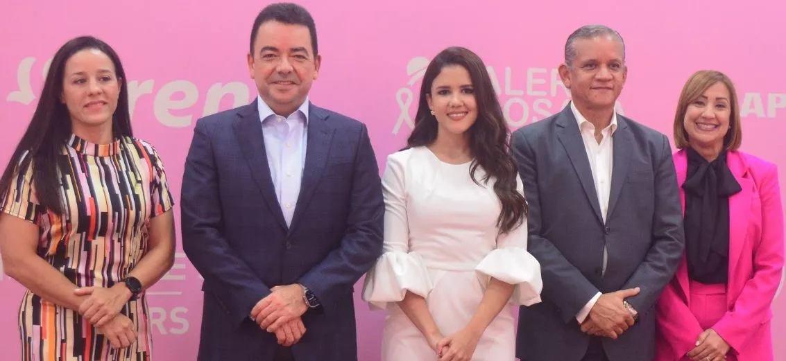 Doris Alburquerque, Andrés Mejía, Jennifer Terrero, Christian Wazar y Karla Pou.