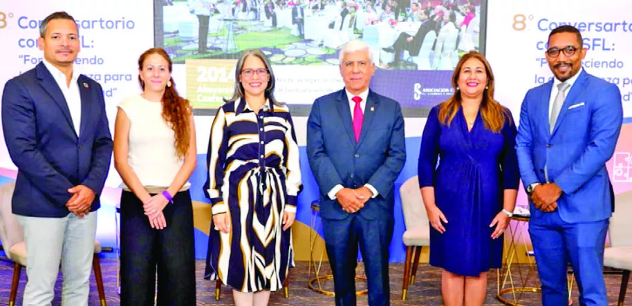 Edison Santos, Alba Rodríguez, Yara Hernández, Rafael Genao, Vielka Polanco y Jared Ortiz.