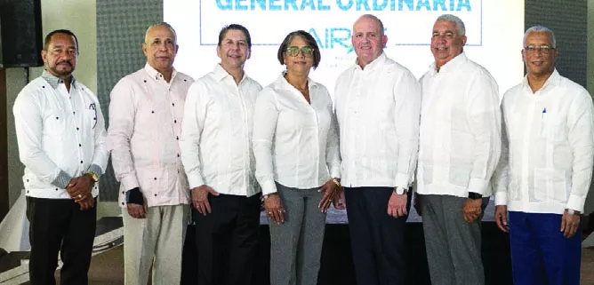 Miembros del Consejo de AIRAC, luego de ser ratificados mediante su asamblea general.