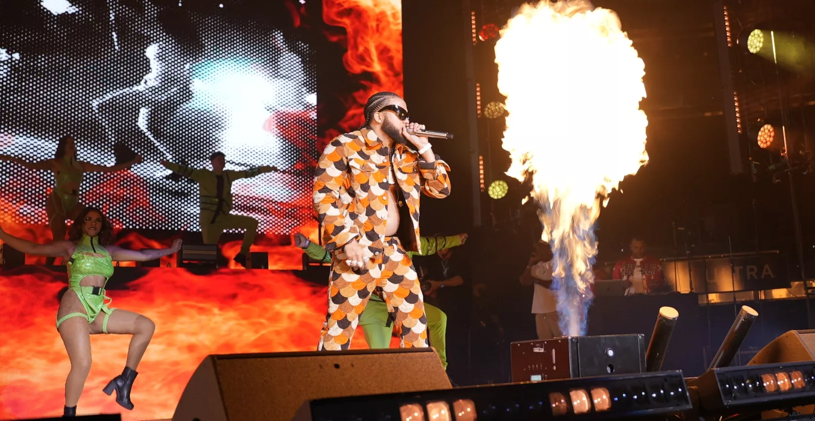 El Alfa llevó invitados de lujo como Wisin,  Zion, Shelow Shaq y otros que fueron del agrado de los asistentes.