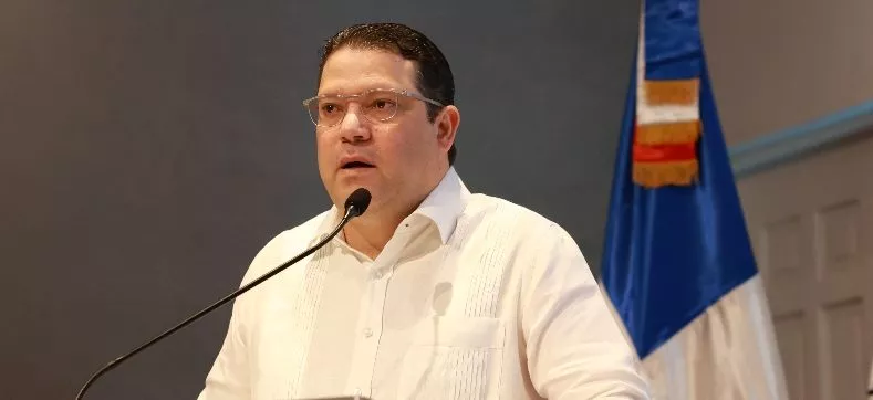 Eduardo Sanz Lovatón, director   de  Aduanas.