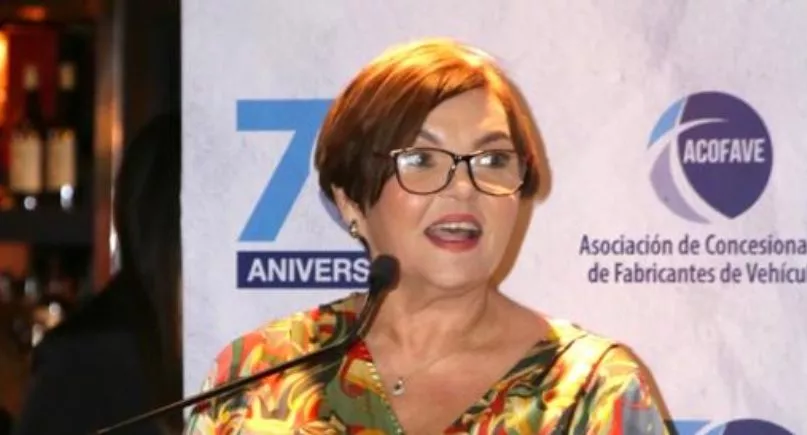 Presentaron tercer informe del sector automotriz.