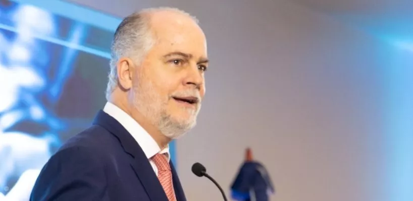 El superintendente de Bancos, Alejandro Fernández W.