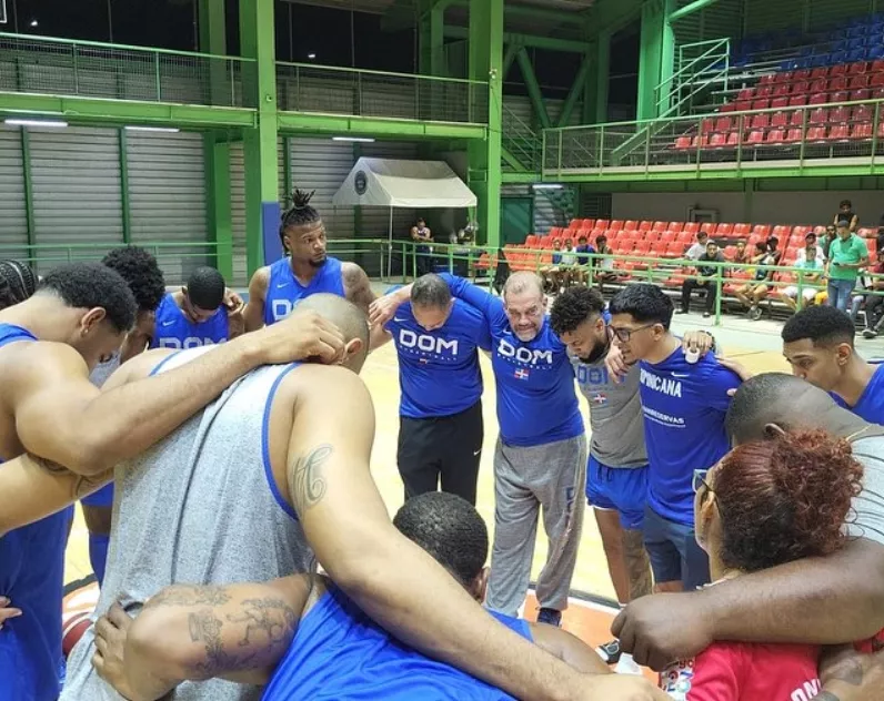 Equipo de baloncesto con altas expectativas  Panam  Chile.
