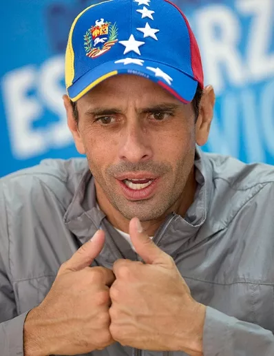 Henrique Capriles  está inhabilitado para participar.