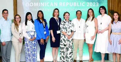 Expertos del sector turístico que participaron en el evento.