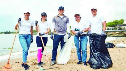 Jessica de la Rosa, Justine Anselin, Alexis Anselin, Benahuare Pichardo y Juan Aracena.