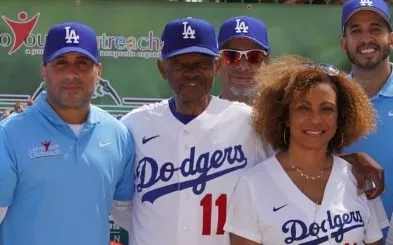 Manuel Mota  fue distinguido por sus méritos en el béisbol.