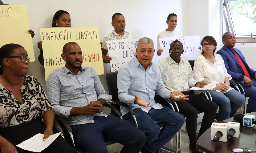Luis Carvajal, Euren Cuevas,  Lisette Gil y otros defensores.