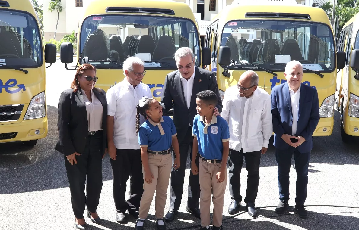 El sistema de transporte estudiantil ofrece seguridad a estudiantes  que lo utilizan.
