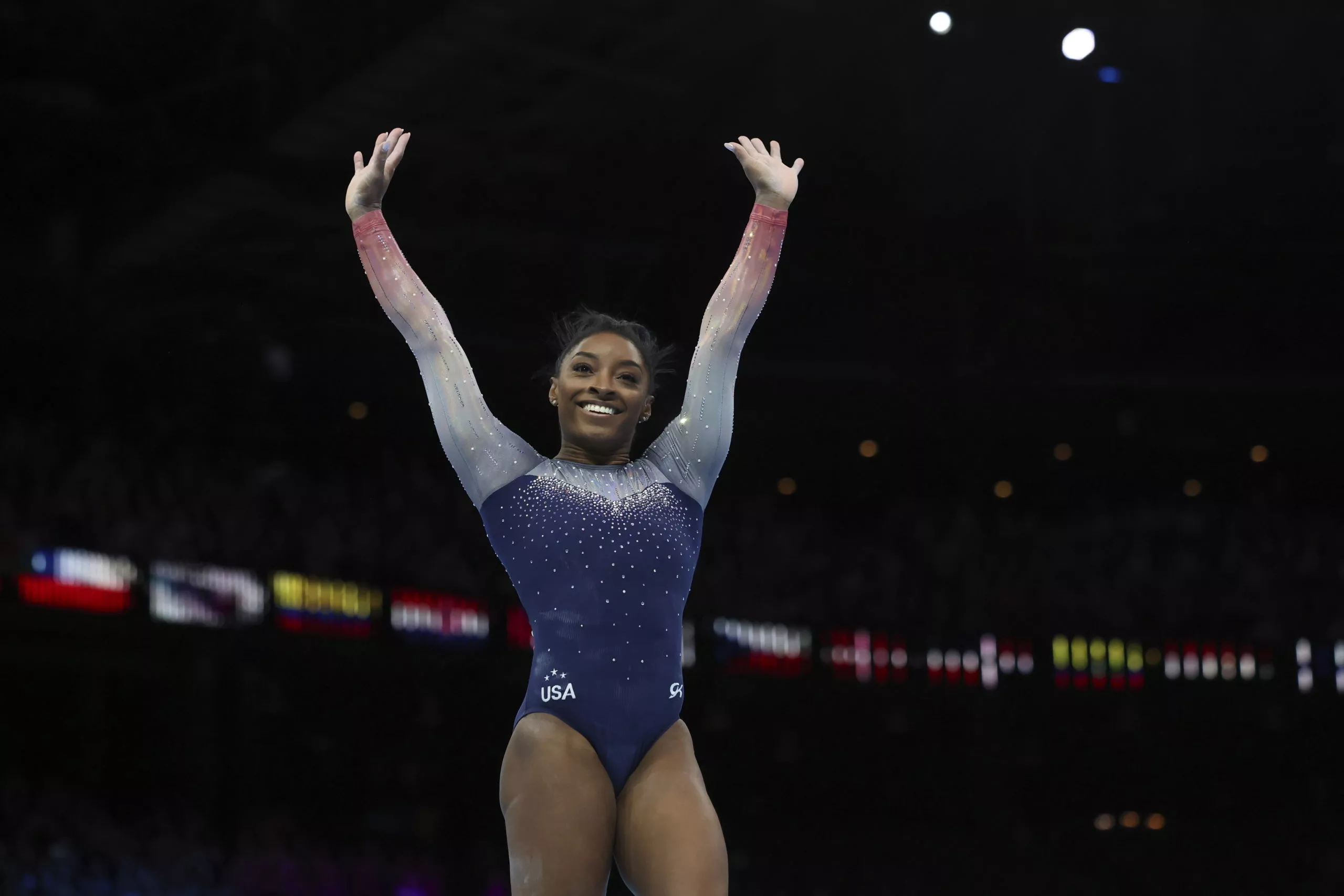 SIMONE BILES