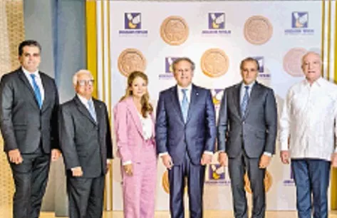 Leandro Sebele, Luis López, Mónica Armenteros, Gustavo Ariza, Lawrence Hazoury, Pedro Esteva y Serguey Forcade.